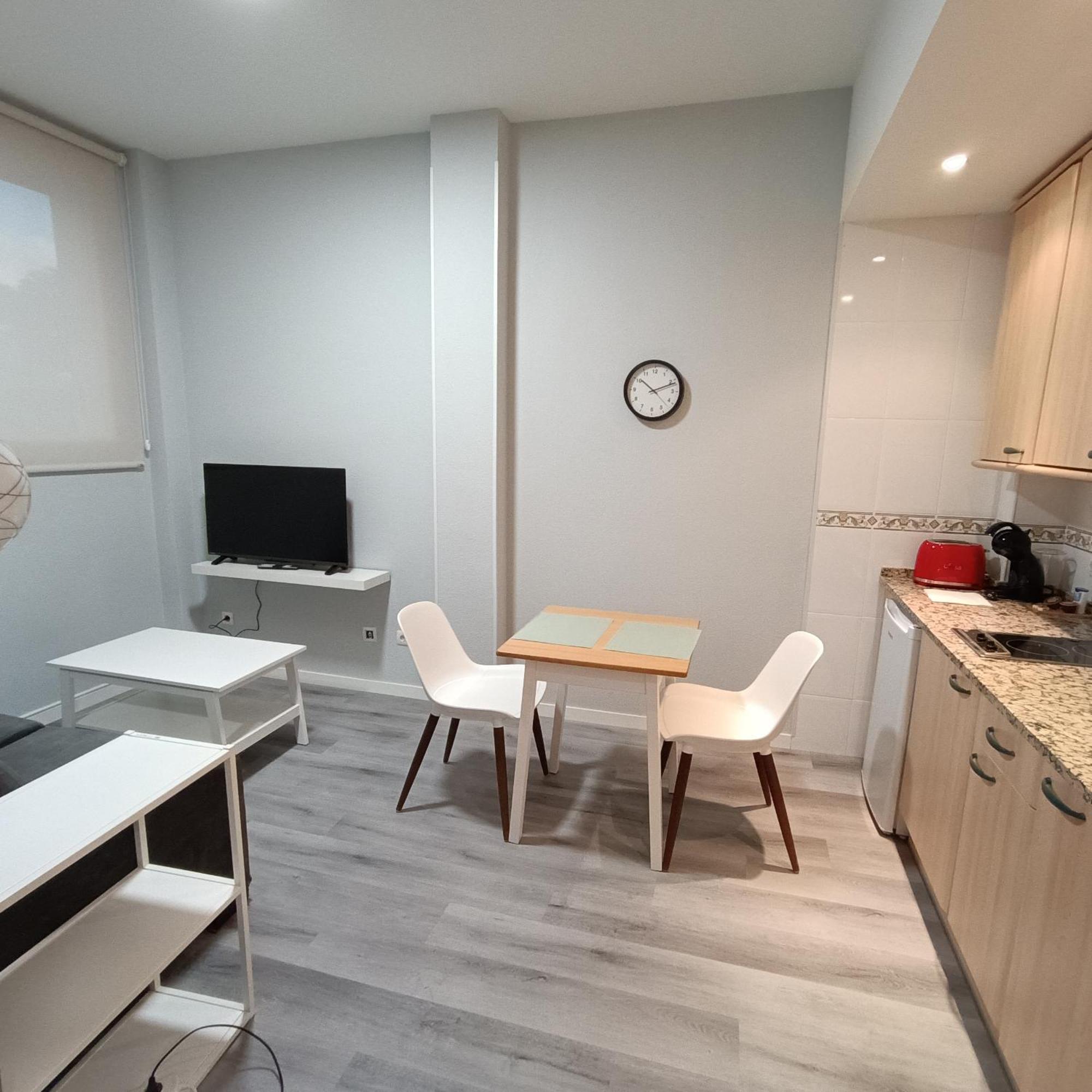 Apartamentos Go Covaresa -Parking Gratuito Valladolid Exteriér fotografie