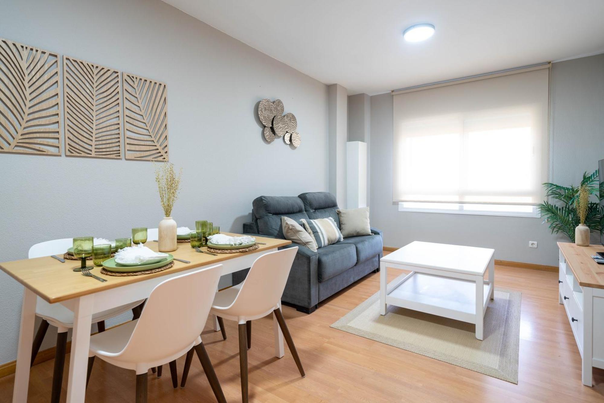 Apartamentos Go Covaresa -Parking Gratuito Valladolid Exteriér fotografie